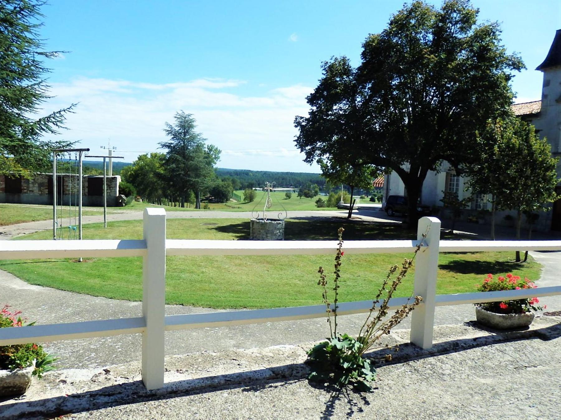 Domaine De Laroque Lou Maisouet カステルジャルー エクステリア 写真